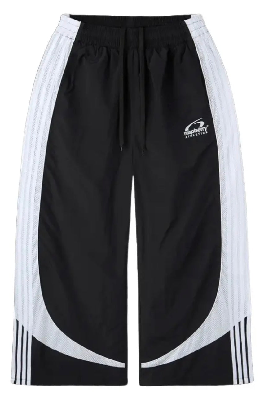 Gold + Vintage Gallery Raspberry Hills 'Tuxedo' Sweats