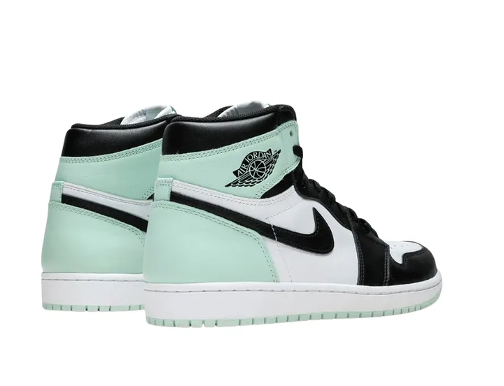 Jordan 1 Retro High 'Igloo'